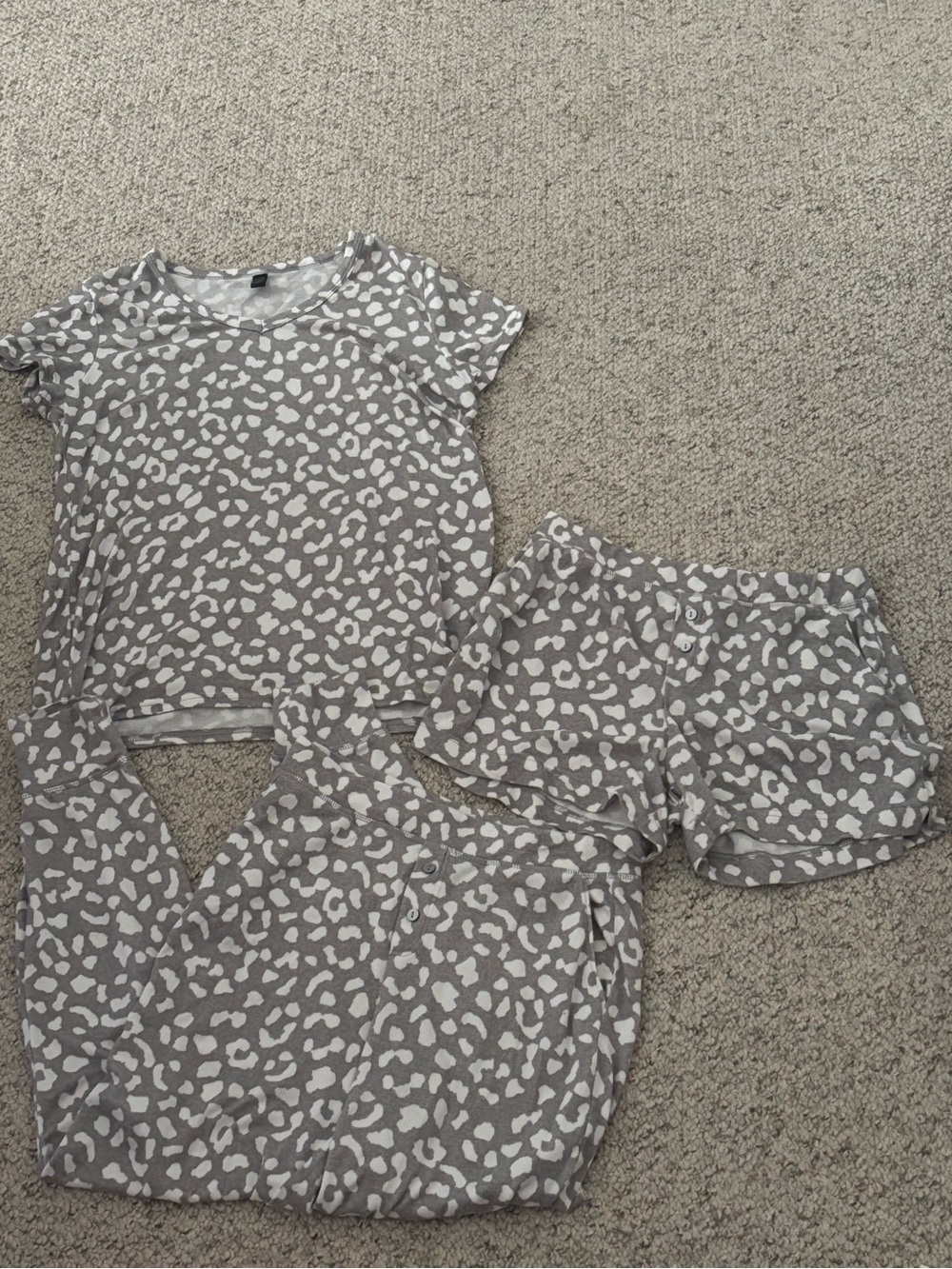Women's Gray & White Leopard Print Pajama Set - Short Sleeve Top & Shorts